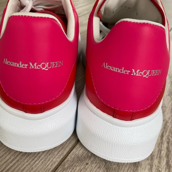 Alexander McQueen women’s leather sneakers. Size: 35 US-5. Brand new with box. - Picture 3 of 10